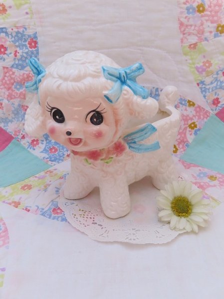 画像1: Blue Bow Lamb Planter (1)