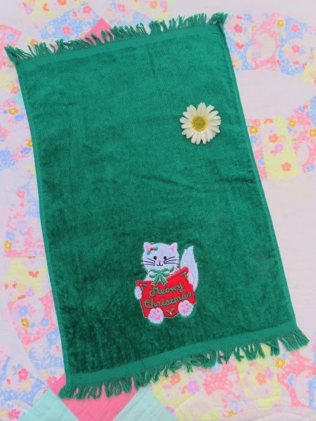 画像1: Christmas Cat Applique Towel Green (1)