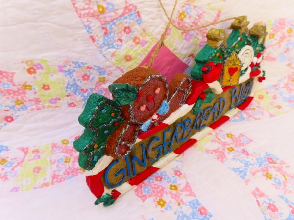 画像5: Gingerbread Blvd Hanging (5)